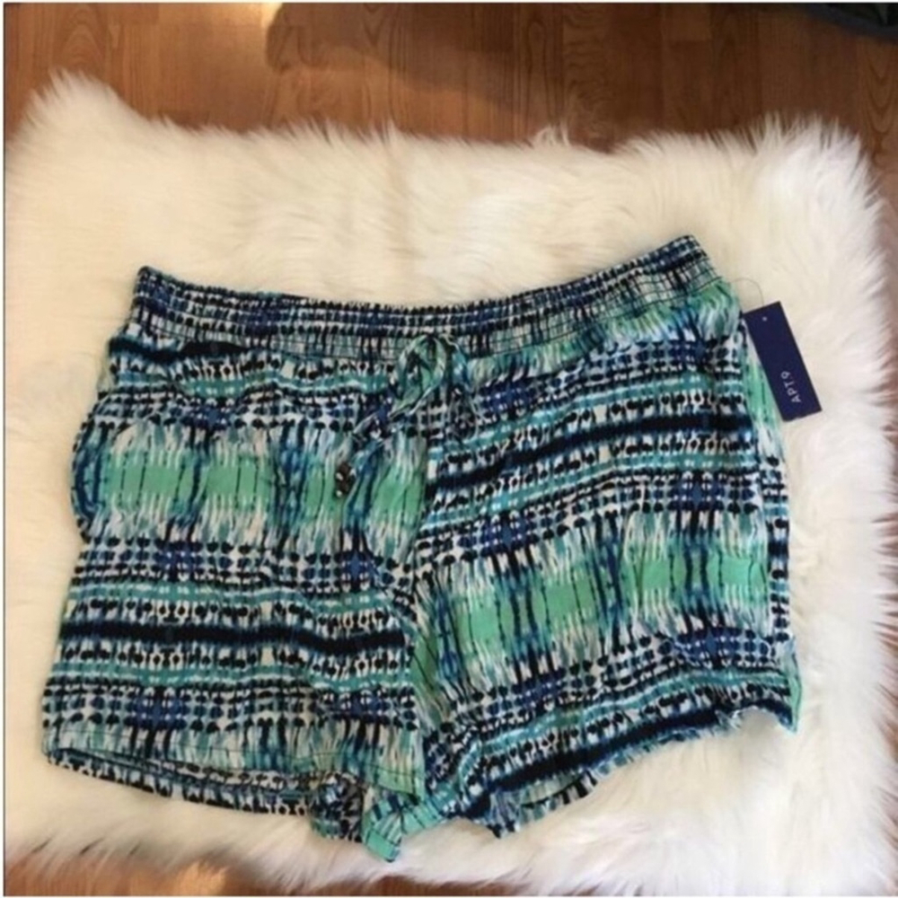 Apt 9 pull on rayon shorts Woman’s size XXL blue green black white